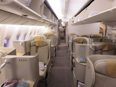Airline Review: Asiana Airlines – Business Class (Boeing 777 200LR with.